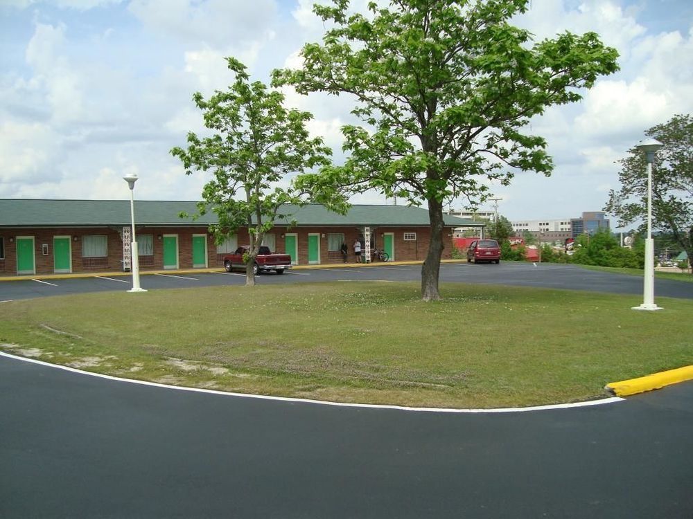 Town House Motel Tupelo Eksteriør bilde